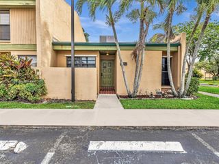9401 NW 14th Ct 224, Pembroke Pines, FL 33024