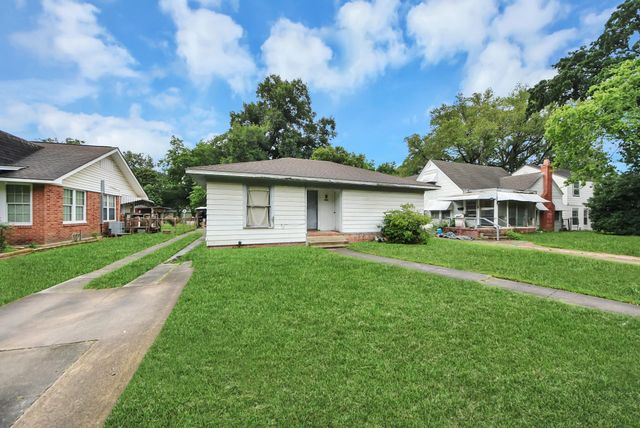 8311 Glenview Drive, Houston, TX 77017