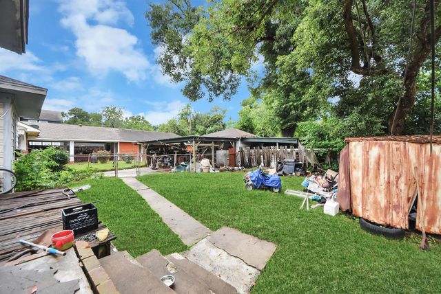 8311 Glenview Drive, Houston, TX 77017