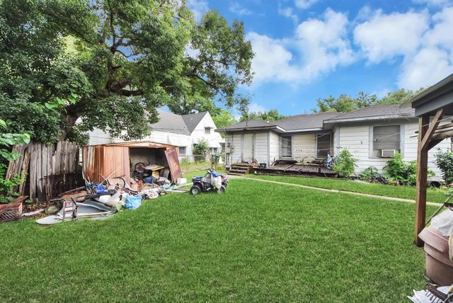 8311 Glenview Drive, Houston, TX 77017