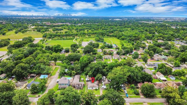 8311 Glenview Drive, Houston, TX 77017