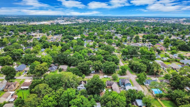 8311 Glenview Drive, Houston, TX 77017