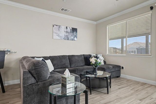650 Morning Glory Cir, Ione, CA 95640