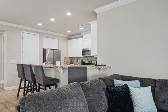 650 Morning Glory Cir, Ione, CA 95640