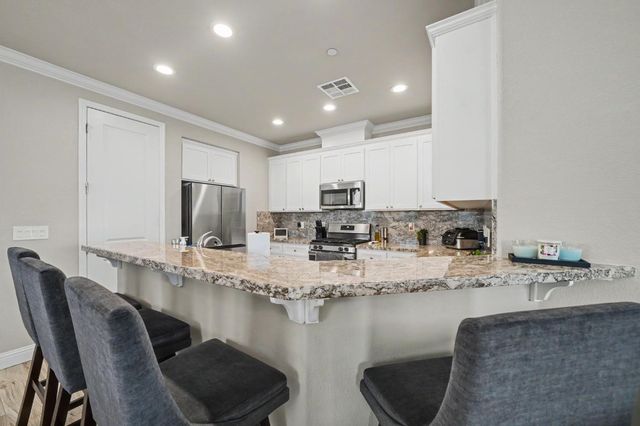 650 Morning Glory Cir, Ione, CA 95640