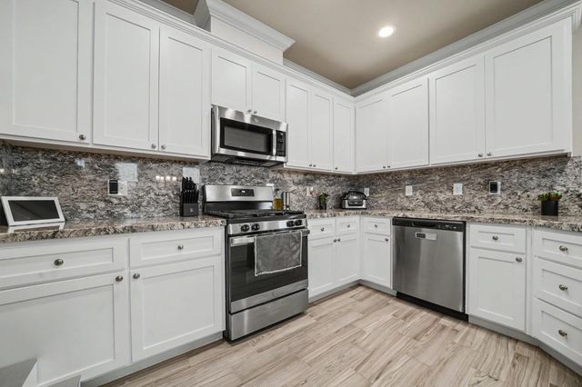 650 Morning Glory Cir, Ione, CA 95640