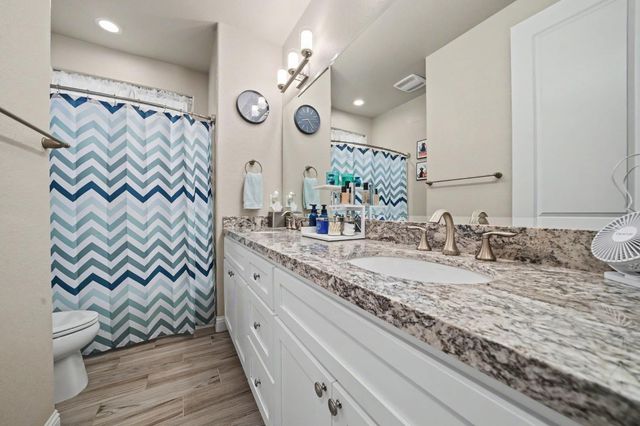 650 Morning Glory Cir, Ione, CA 95640