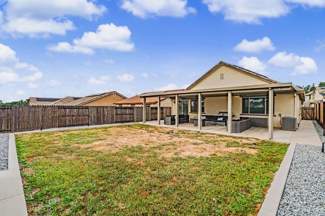 650 Morning Glory Cir, Ione, CA 95640