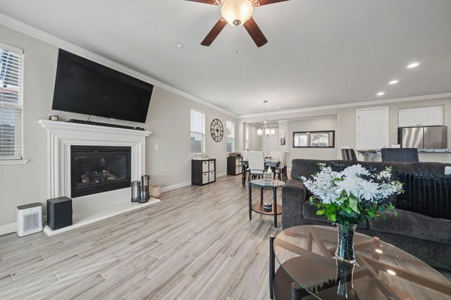 650 Morning Glory Cir, Ione, CA 95640