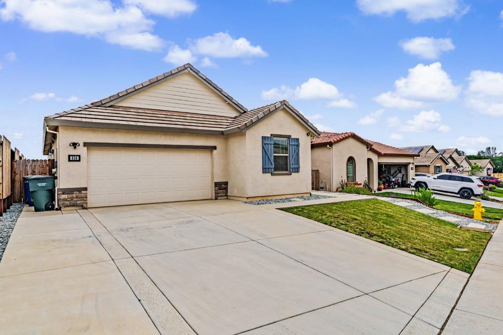 650 Morning Glory Cir, Ione, CA 95640