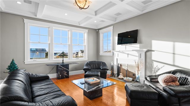 3 Doris Terrace, Newport, RI 02840