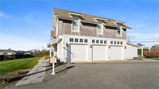 3 Doris Terrace, Newport, RI 02840