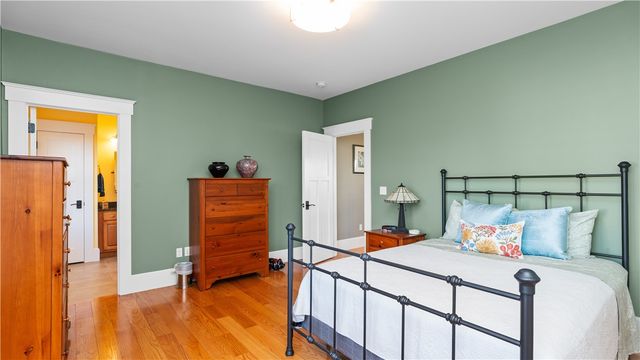 3 Doris Terrace, Newport, RI 02840