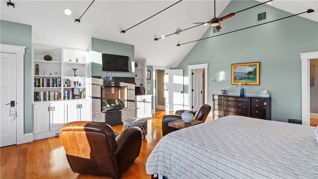 3 Doris Terrace, Newport, RI 02840