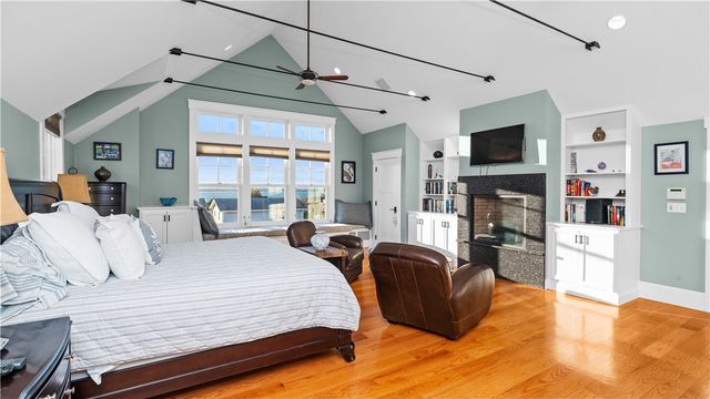 3 Doris Terrace, Newport, RI 02840