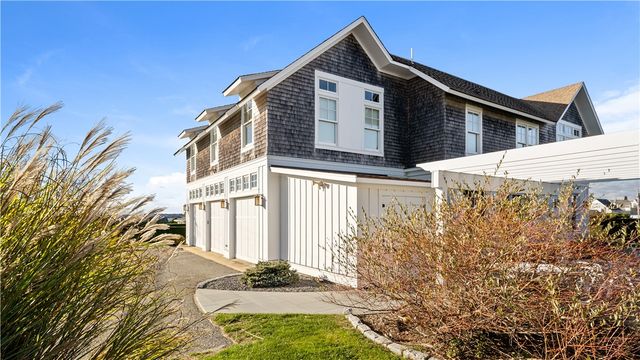 3 Doris Terrace, Newport, RI 02840