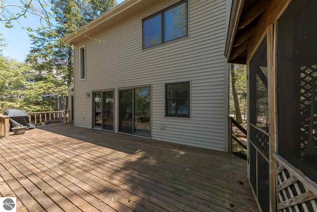 1335 W Outer Drive, Traverse City, MI 49685