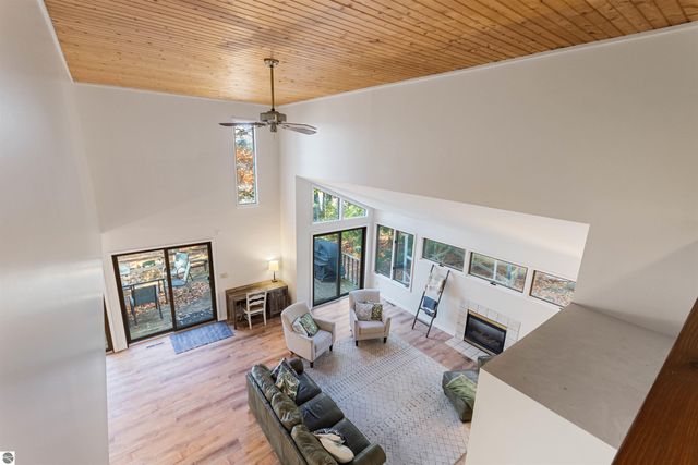 1335 W Outer Drive, Traverse City, MI 49685