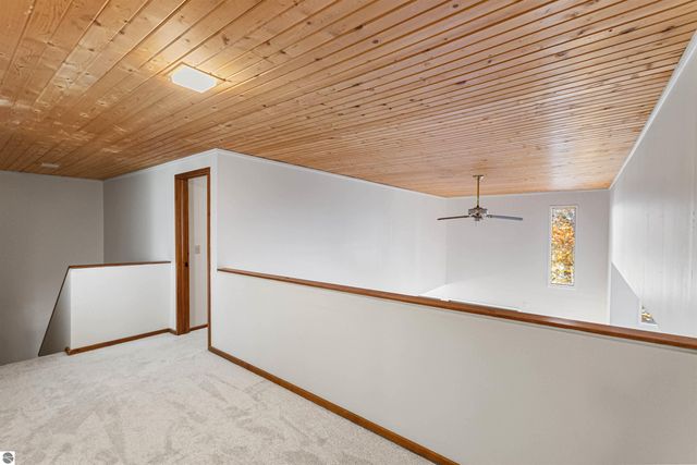 1335 W Outer Drive, Traverse City, MI 49685