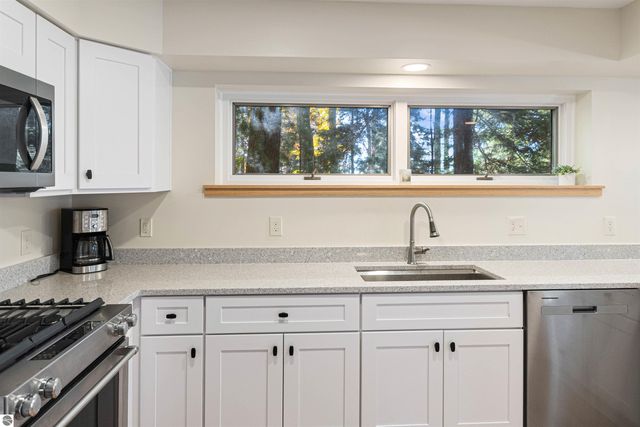 1335 W Outer Drive, Traverse City, MI 49685