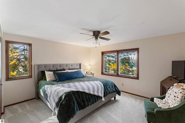 1335 W Outer Drive, Traverse City, MI 49685