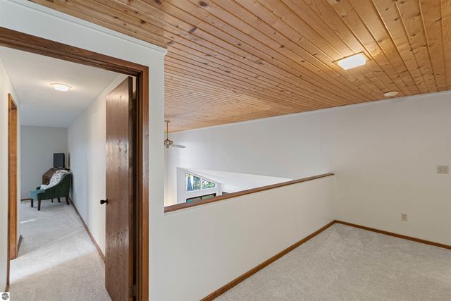 1335 W Outer Drive, Traverse City, MI 49685