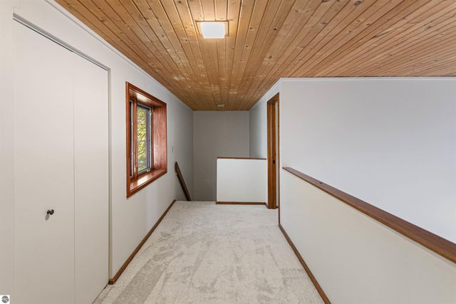 1335 W Outer Drive, Traverse City, MI 49685