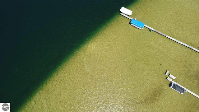 1335 W Outer Drive, Traverse City, MI 49685