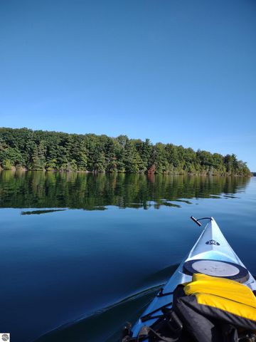 1335 W Outer Drive, Traverse City, MI 49685