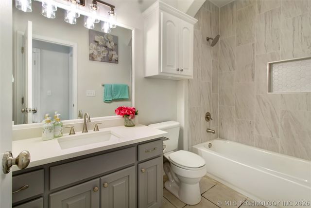 2602 SW Wolf Run Drive, Claremore, OK 74019