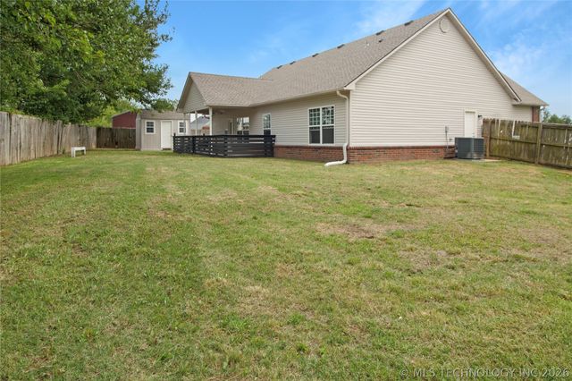 2602 SW Wolf Run Drive, Claremore, OK 74019