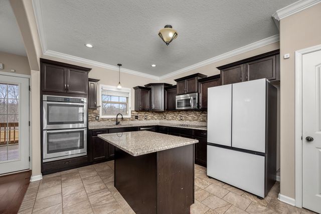 940 Smoots Dr, Clarksville, TN 37042