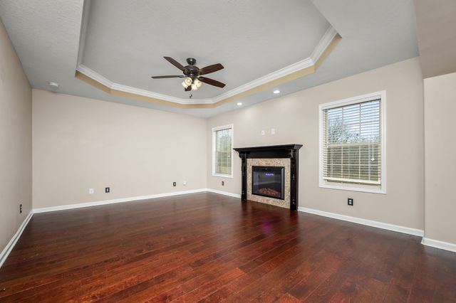 940 Smoots Dr, Clarksville, TN 37042