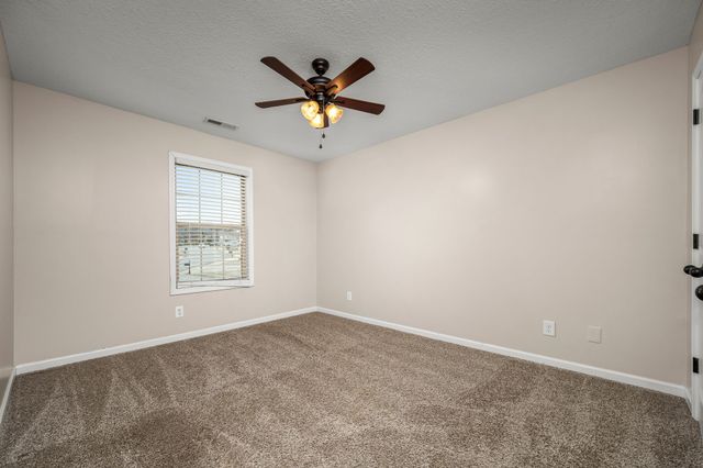 940 Smoots Dr, Clarksville, TN 37042