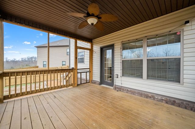 940 Smoots Dr, Clarksville, TN 37042