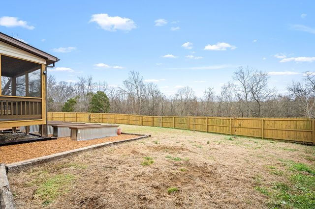 940 Smoots Dr, Clarksville, TN 37042