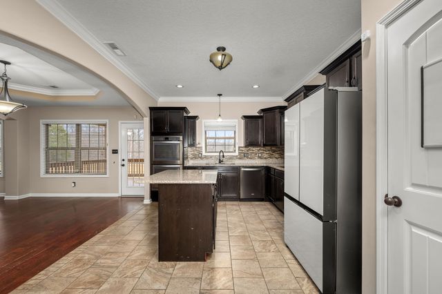 940 Smoots Dr, Clarksville, TN 37042