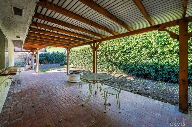 25897 Ramillo, Valencia, CA 91355