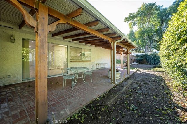 25897 Ramillo, Valencia, CA 91355