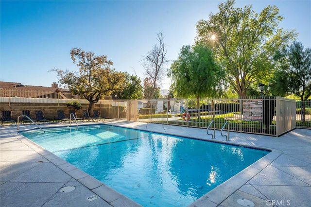 25897 Ramillo, Valencia, CA 91355