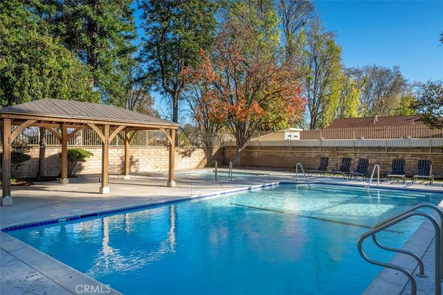 25897 Ramillo, Valencia, CA 91355