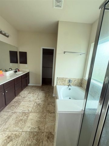 2307 Cloudy Bay Drive, Fresno, TX 77545