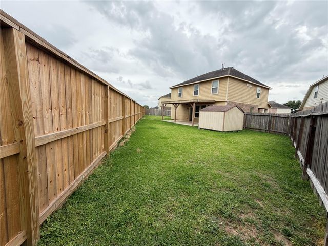 2307 Cloudy Bay Drive, Fresno, TX 77545