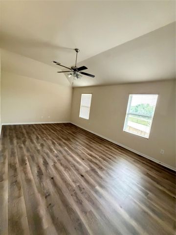 2307 Cloudy Bay Drive, Fresno, TX 77545