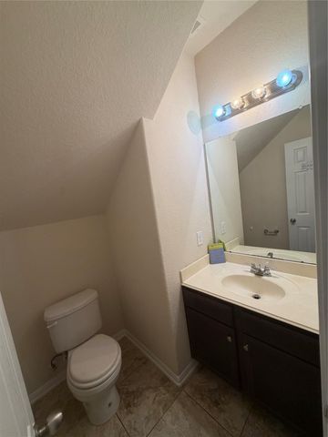 2307 Cloudy Bay Drive, Fresno, TX 77545