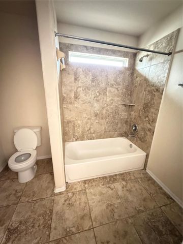 2307 Cloudy Bay Drive, Fresno, TX 77545