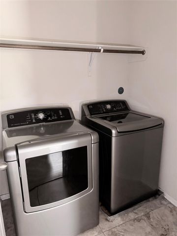 2307 Cloudy Bay Drive, Fresno, TX 77545