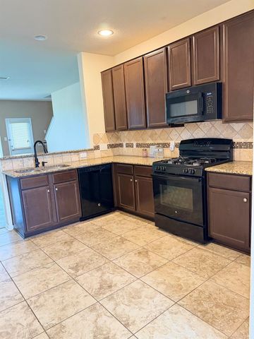 2307 Cloudy Bay Drive, Fresno, TX 77545