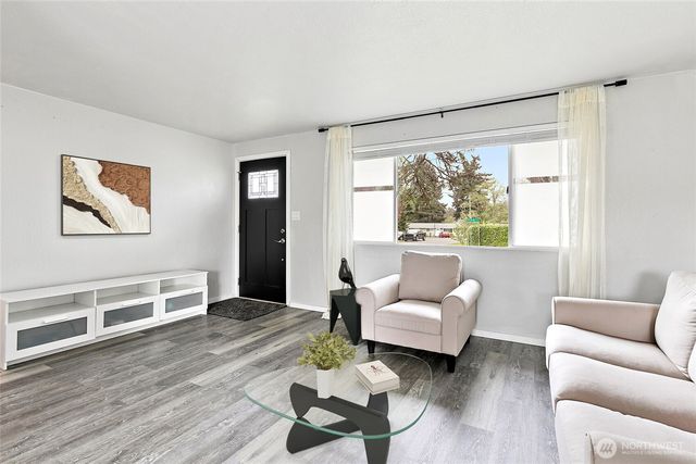 30657 1st Place SW, Federal Way, WA 98023