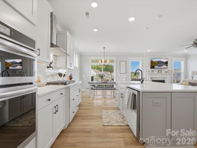 852 Yucatan Drive, Waxhaw, NC 28173